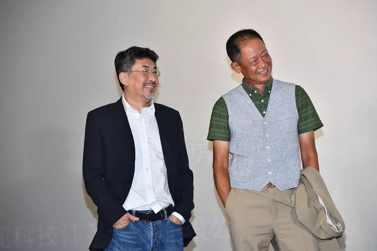 映获赞神仙飙戏,王志文力挺儿子称想二刷