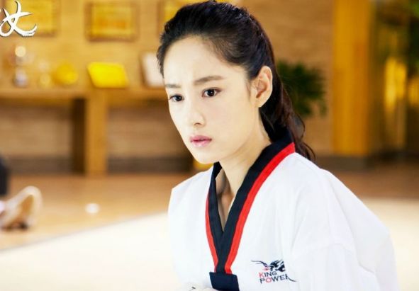 有种整容叫《旋风少女》方婷宜,如今变身御姐