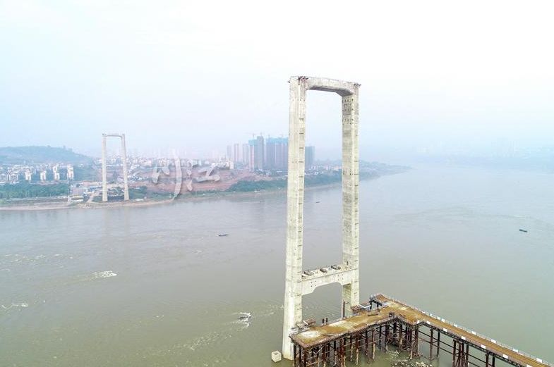 泸州长江二桥最新动态 | 拉起大桥一半重量,"西南第一
