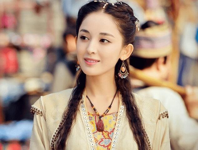 迪丽热巴民国造型被夸,长相气质惊艳,网友:被古