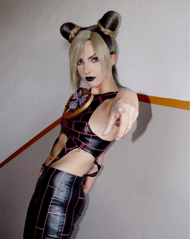 德国美女cos Jojo 空条徐伦神还原气质极佳 Melone