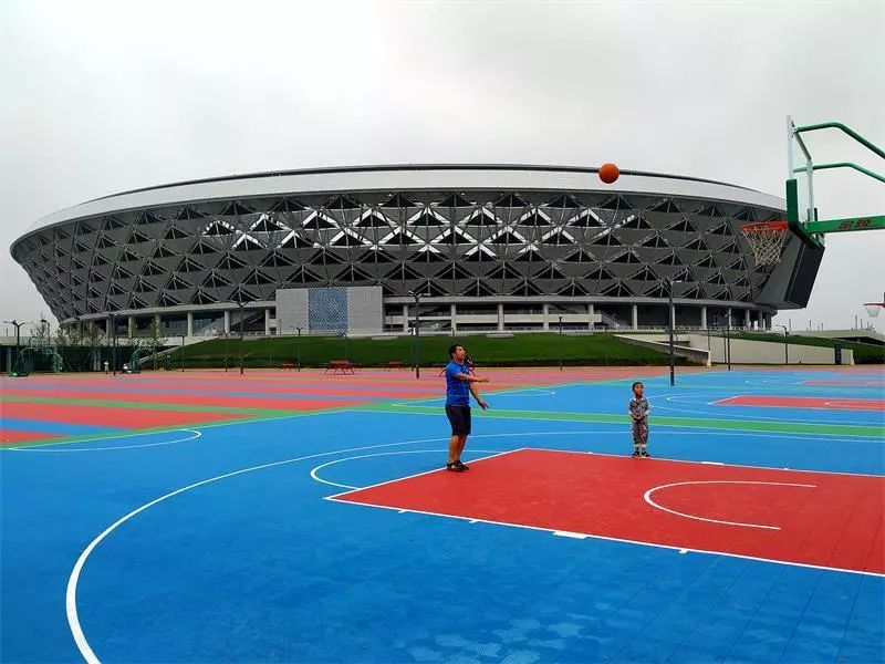喜讯咸阳奥体中心篮球场乒乓球场足球场等6大场地免费开放啦