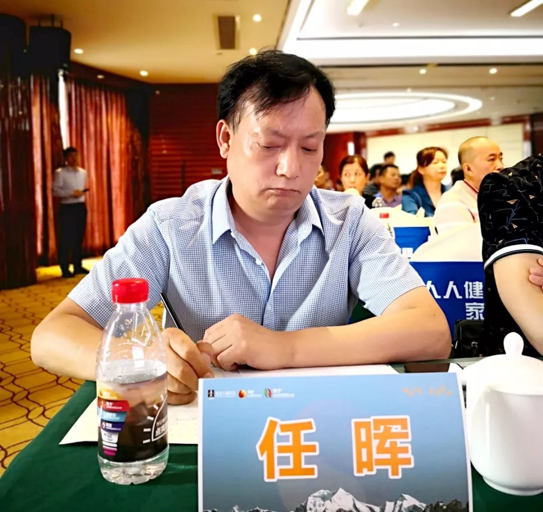 评委掠影主持人张宇尘医生主持人夏乐彬主任杜立里经理致辞夏开群教授