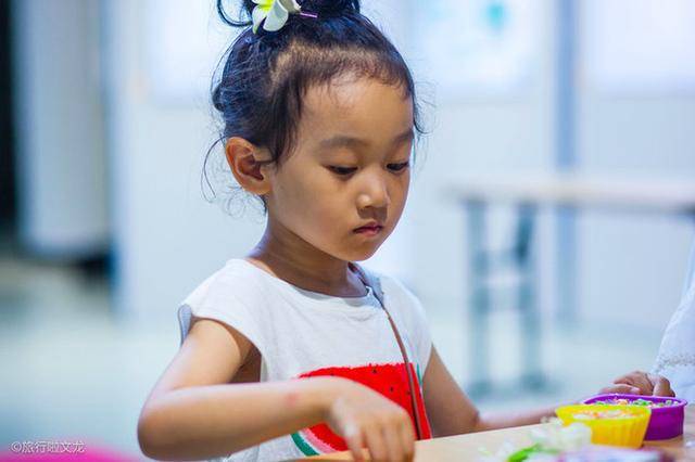                     原创            云南亲子游，孩子在西双版纳热带植物园做起纯手工纯天然皂