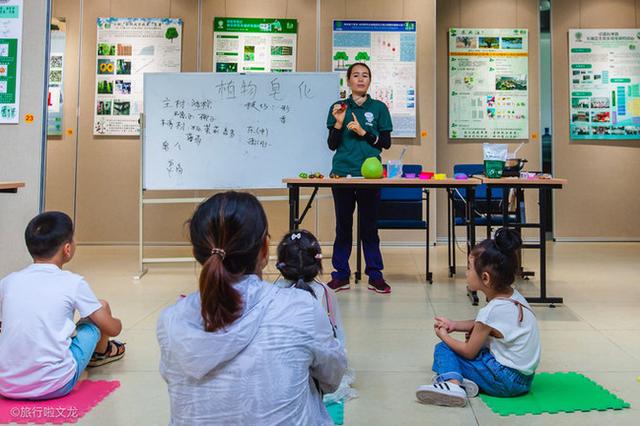                     原创            云南亲子游，孩子在西双版纳热带植物园做起纯手工纯天然皂