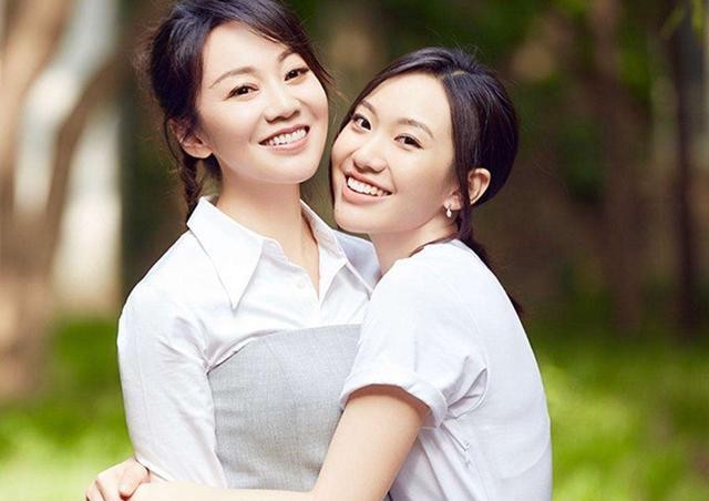 一直为自己的女儿铺路,在节目中,闫妮从来不提自己的丈夫,原因就是她
