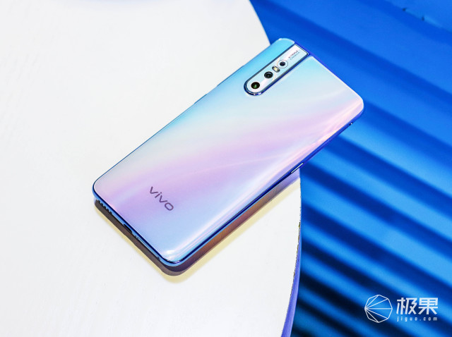 vivo s1 pro上手体验:女神自拍专家,手机颜值担当