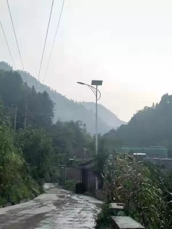 领秀国际城驾车行驶136公里斥资17万,助力彝