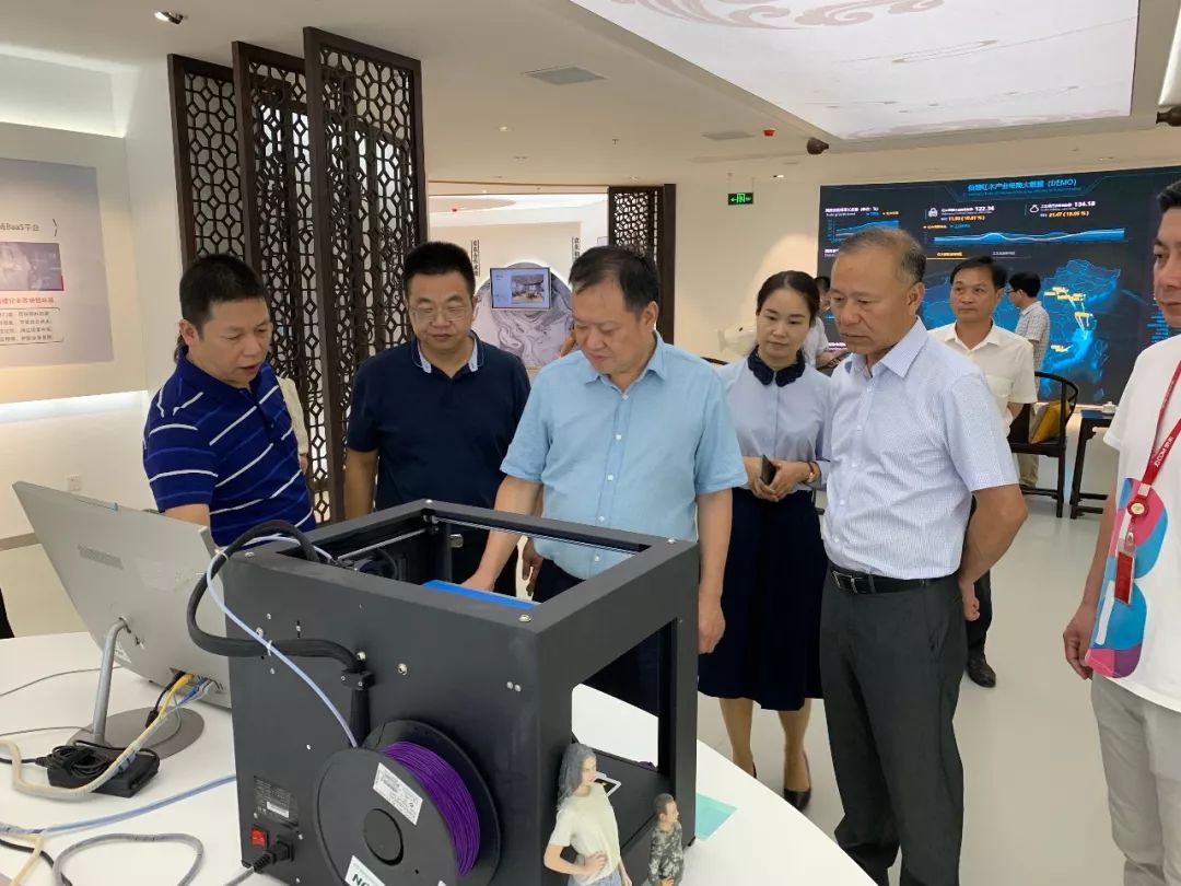 省委宣传部副部长,省委网信办主任许守尧一行来莆调研