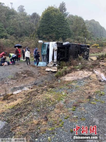 外媒：新西兰中国游客忆车祸亲历当地华人自发组织施援手