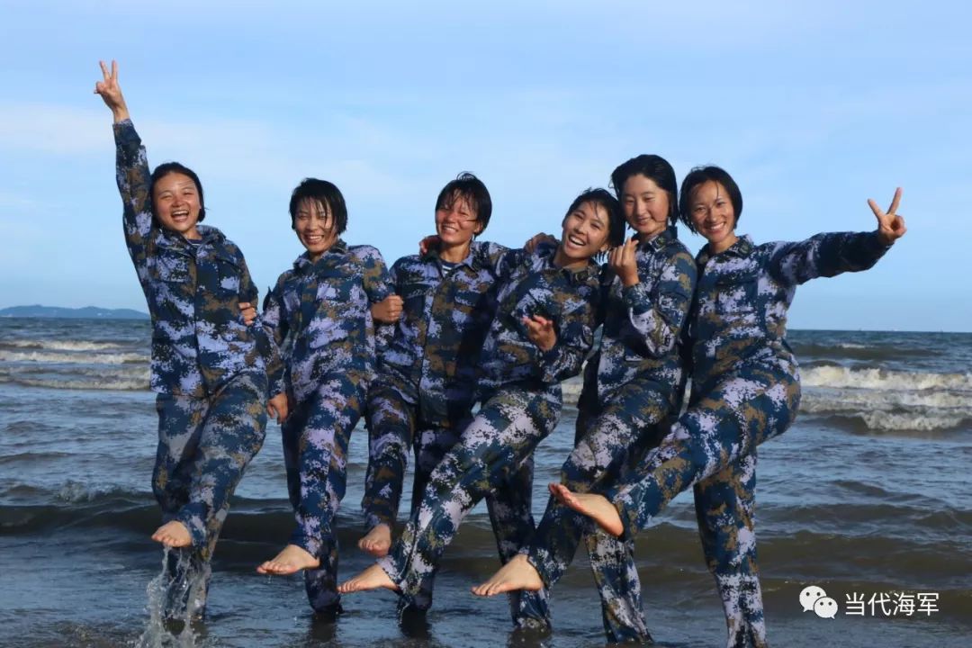 凌晨4点陆战队女特种兵神秘出动这样的她们帅呆了