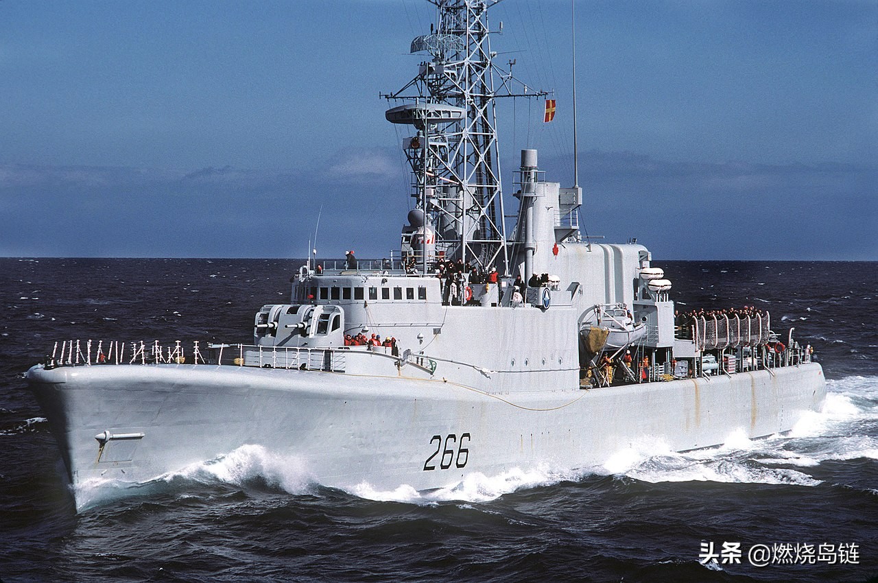 枫叶国的国造舰"安纳波利斯"级反潜驱逐舰