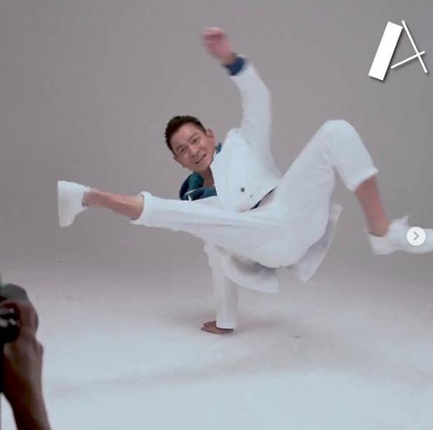 拍照活力动作怎么拍 3e8f357c09794bd49cbbfc43fd82c985.jpeg