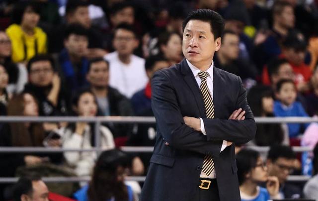 李春江主动为中国男篮出谋划策，释放积极信号，未来能接替李楠？_指导