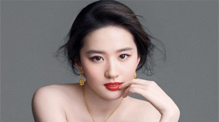 中国最美的5个女人, 刘亦菲第5, 高圆圆第2, 第一无人