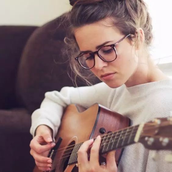 一点一点慢慢地靠近我原唱 996d5ea711f34af4971752b77d4c7615.jpeg