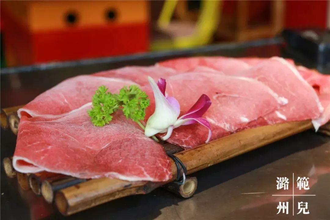 黑牛胸口肉水煮微微卷再煎