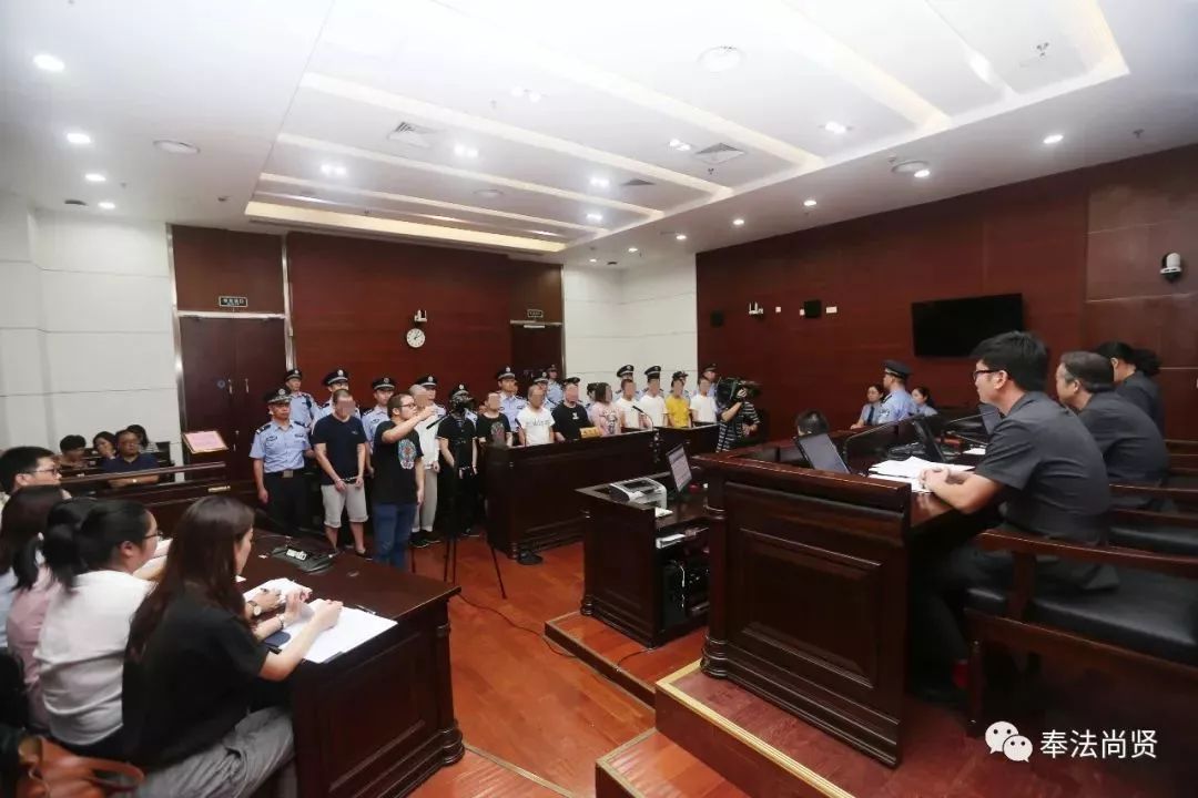 【扫黑除恶】奉贤法院依法严惩恶势力和"套路贷"犯罪对5起案件进行
