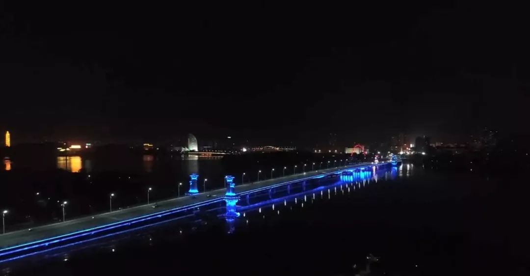鄂州人口多少_鄂州职业大学多少平(2)