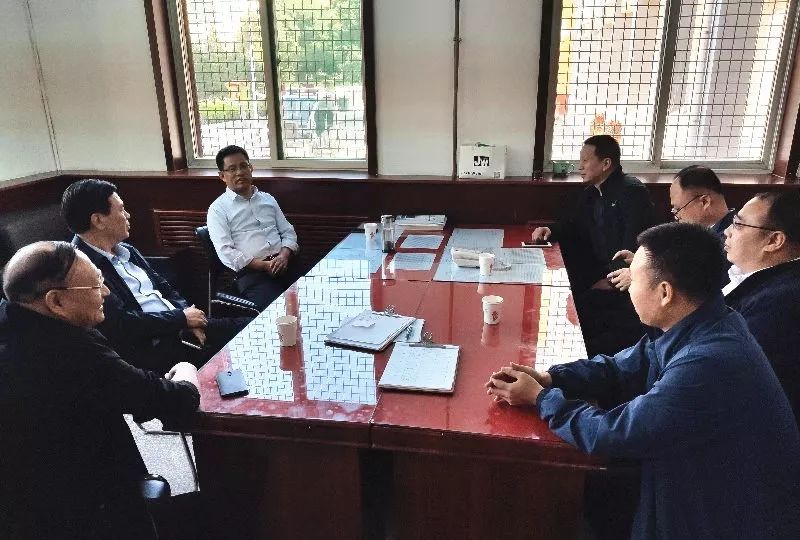 校园头条交城县委常委宣传部长李佃忠来我校调研