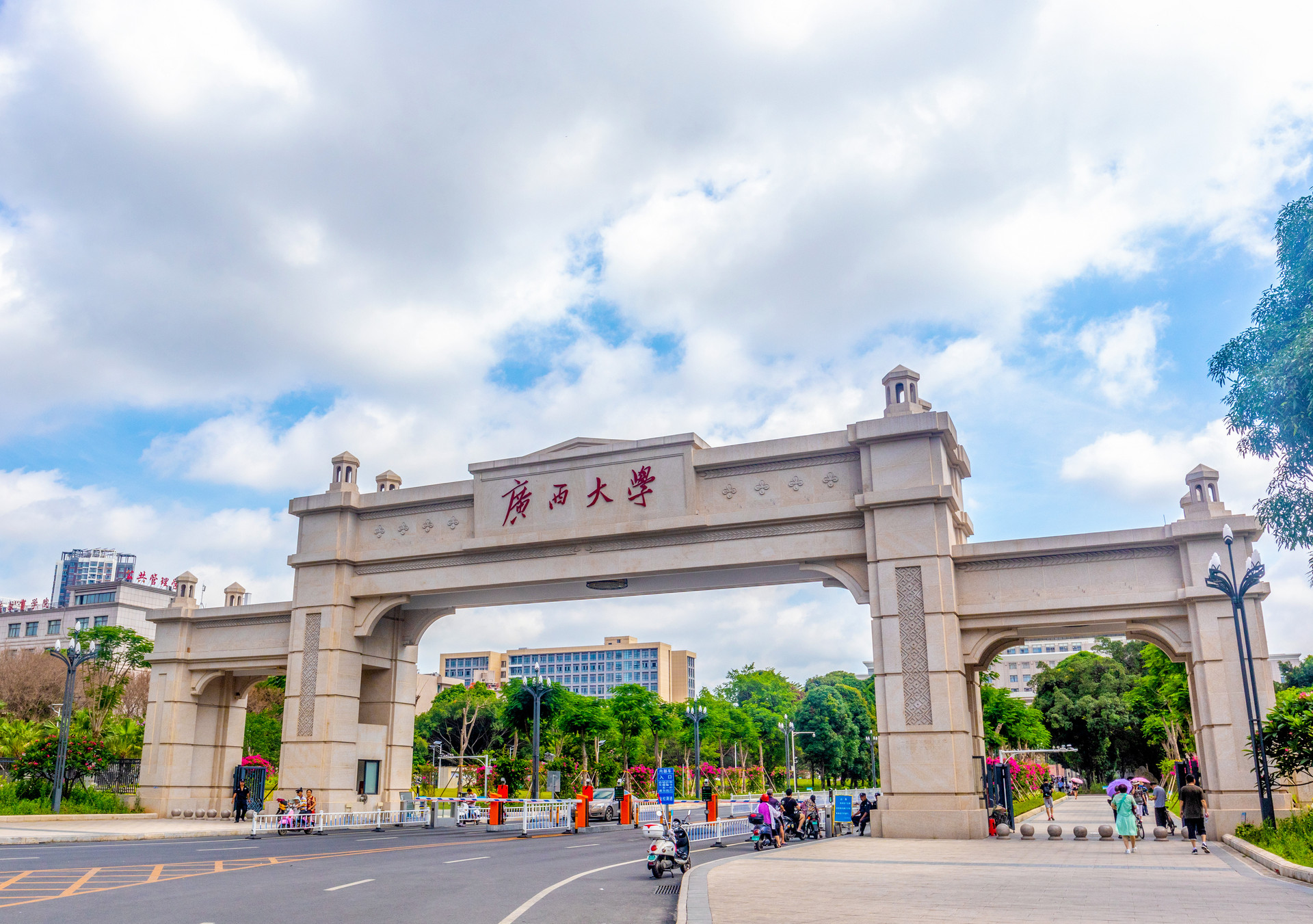 2020年延边州高三统_这6所大学被严重低估,2020届高三考生注意收藏!适合