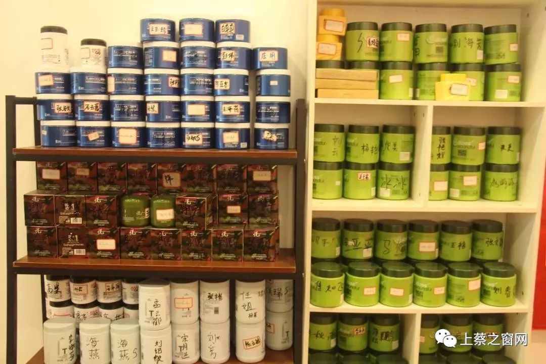 内幕曝光!上蔡这几位美女被一群帅哥搞蒙圈…