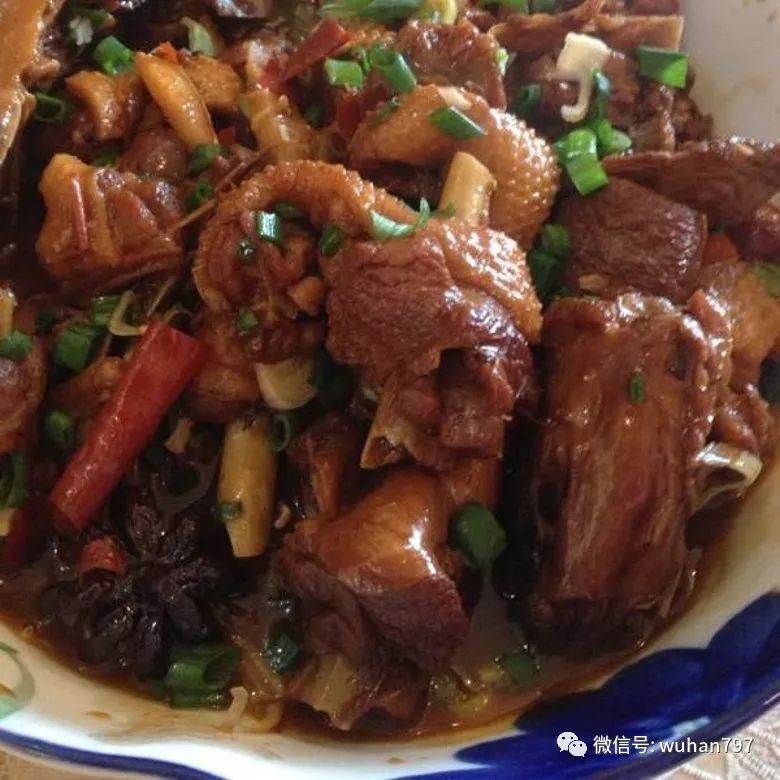 怎么做红烧鸭子更好吃 e82689b4d3f44ff28322660a8821a286.jpeg