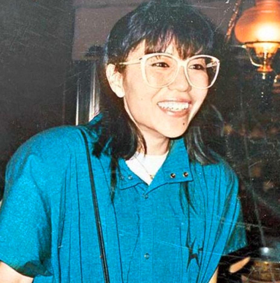 小三子女 f7701e398f6e4bce842b5912bb1a94c6.jpeg
