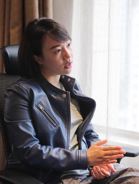 原创西安奔驰女车主接代言，年薪100万！却违约被告，要赔偿300多万