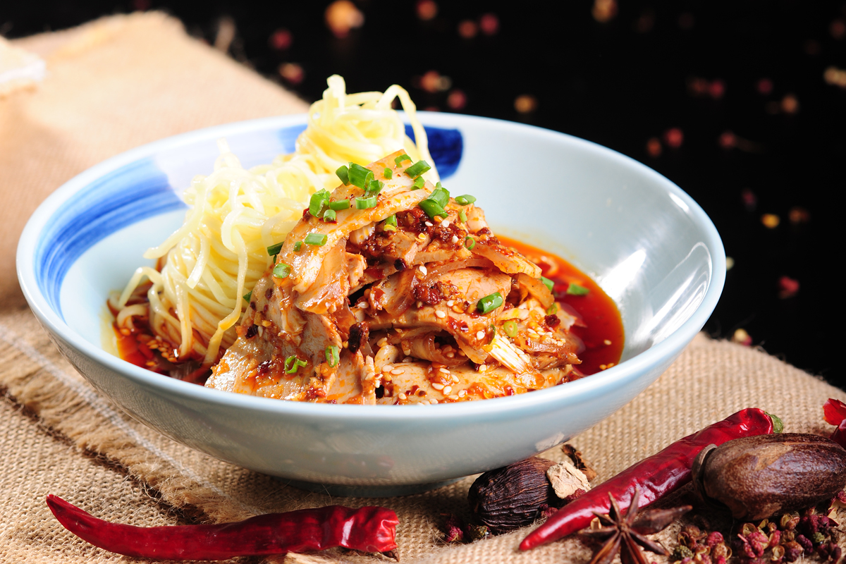 爱上川菜，从简单的凉面白肉开始。