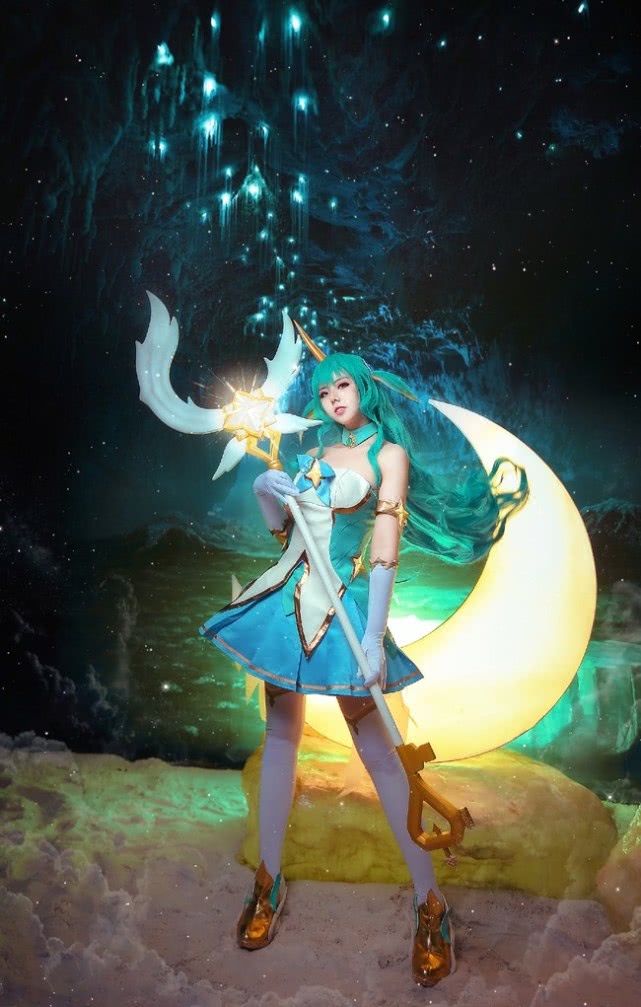 cos:英雄联盟中最喜欢的小姐姐,没有之一