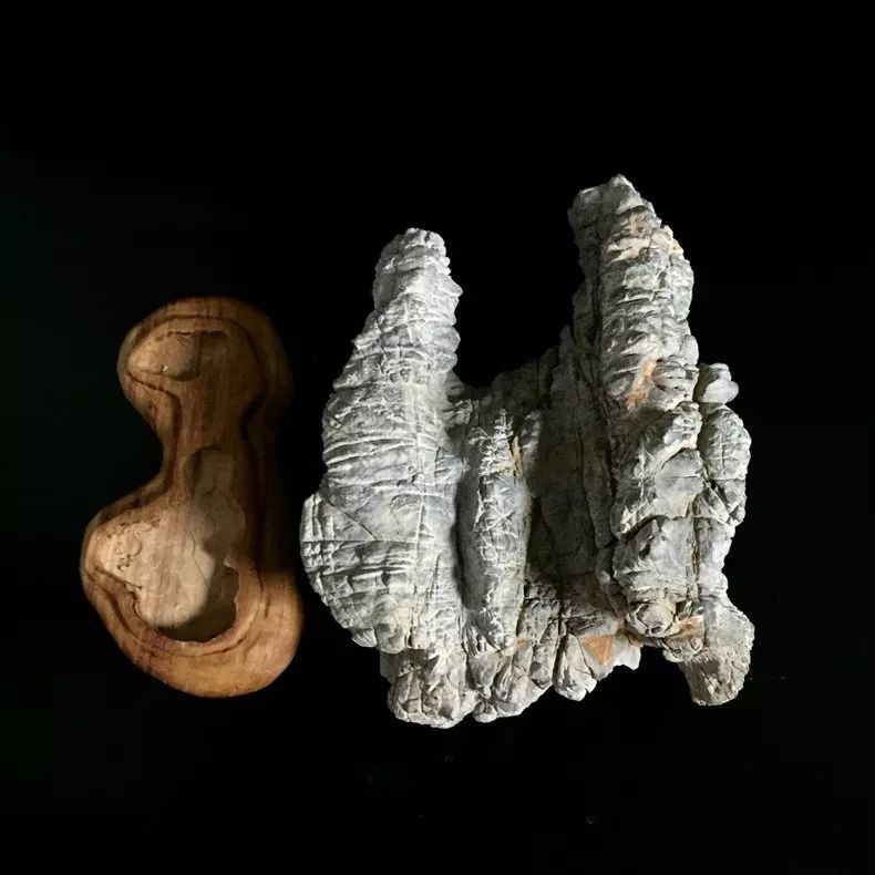 博山文石收藏起源于明末清初.博山文石造型奇特,富有神韵,独具特色.