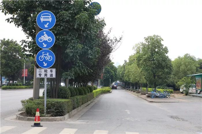 贺州再次新增"二轮车专用车道"就在国道207线!千万别走错