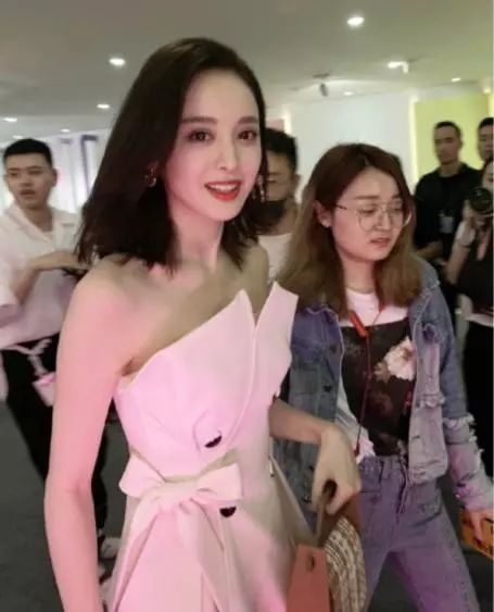 夏天用什么保持美貌 3636731747134cbeacd663833c8076cf.jpeg