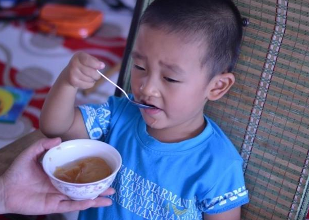                     秋季孩子生病、有内火？3个法子，让脾胃“熄火”，一说家长就懂