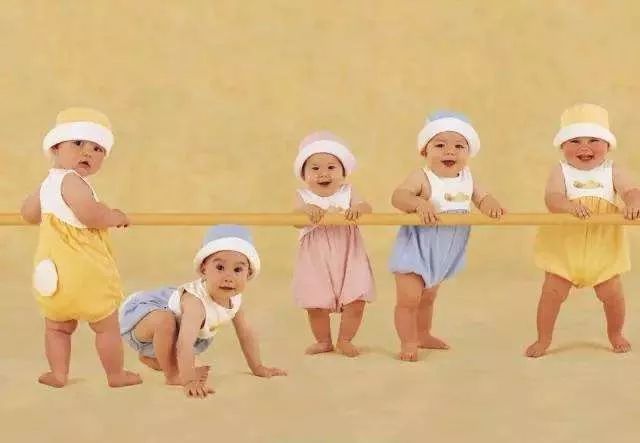 八个月宝宝早教训练爬行 3e8a259d137549ebae67323615cc797d.jpeg