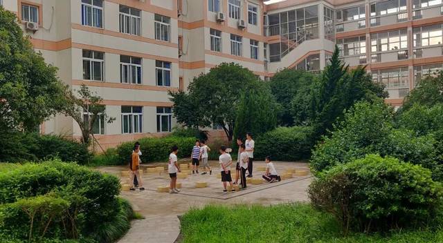 余姚市实验学校建校20周年校庆系列活动新学期新气象校园新增人文景观