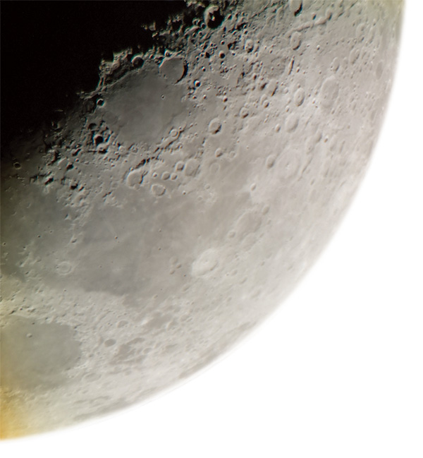 浏阳市田家炳实验中学天文台启用,拍下清晰月