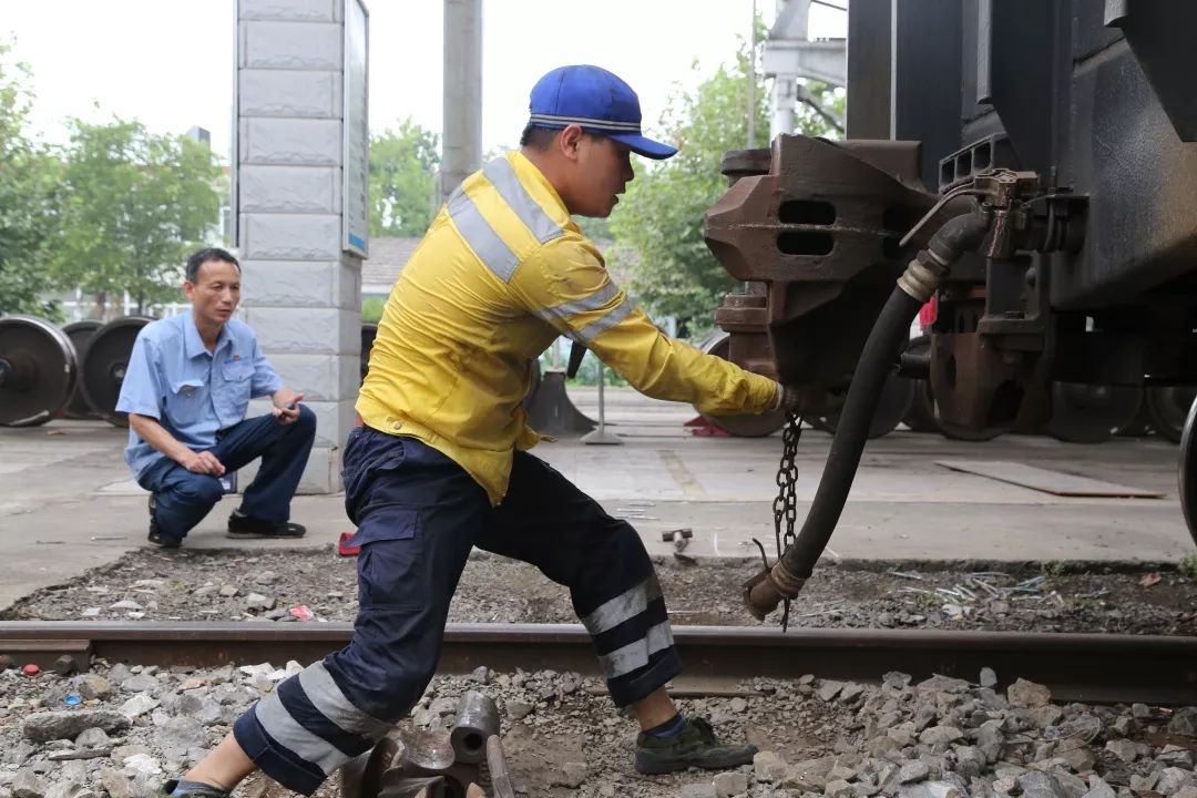 素材来源:南京东车辆段,杭州北车辆段编 辑:孔令震审 核:陶彬彬监 制