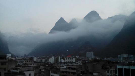 凤山人口_魔道祖师百凤山(2)