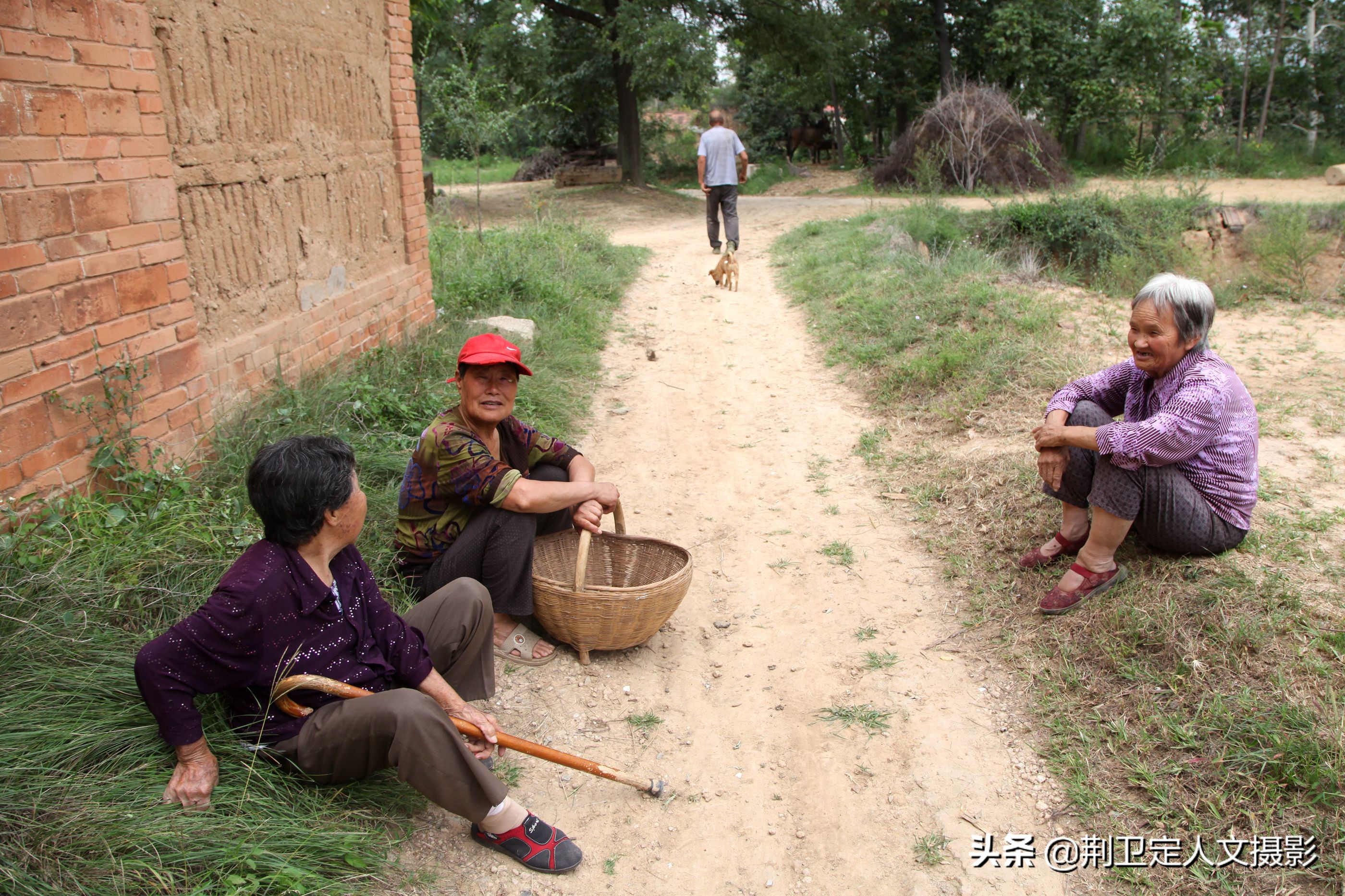 实拍河南农民住的地坑院真实生活,是否和你看的景区一样