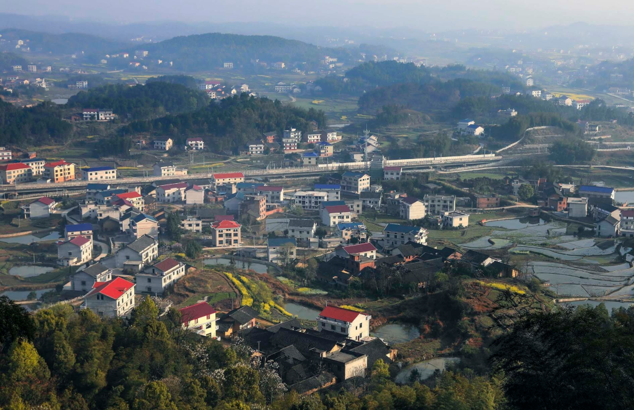 娄底绿水青山铺锦绣