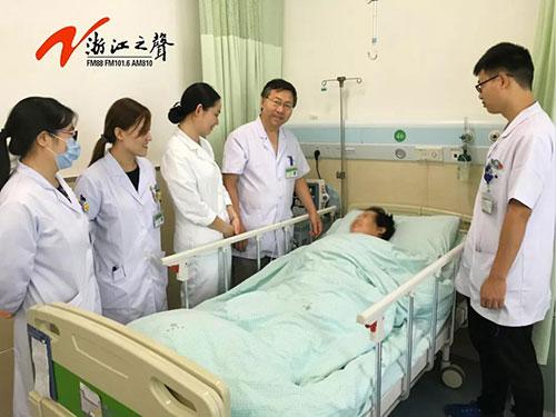                     二胎妈妈产后抢救12天 医生曾警告：千万不能再生了