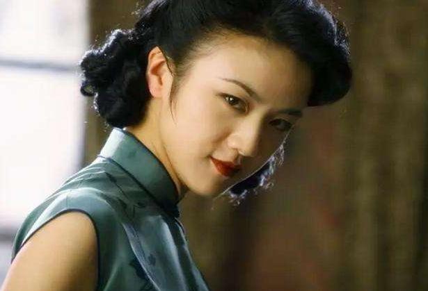 有着演员很大的优势。但是汤唯在和老公结婚之后，就很少再接热门的电视剧或者电影了。