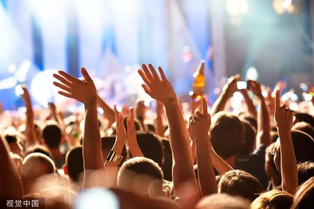 让6000万人先高兴起来