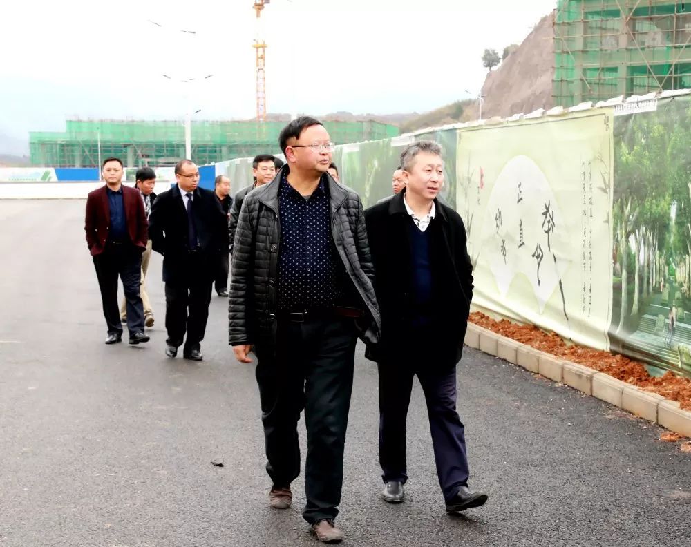 【凯里榜样】呕心沥血铸师魂——记凯里实验高级中学校长杨春平
