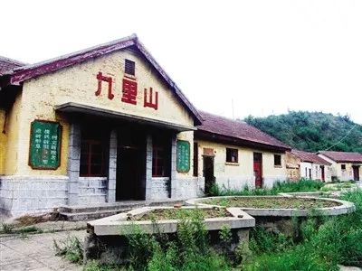 从扳道员到安全监察员,54岁的王国庆见证中国铁路变迁
