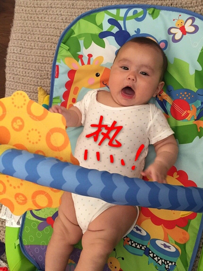                     小宝宝甩掉“婴儿肥”的过程，其实也没几年，网友：蜡笔小新本人