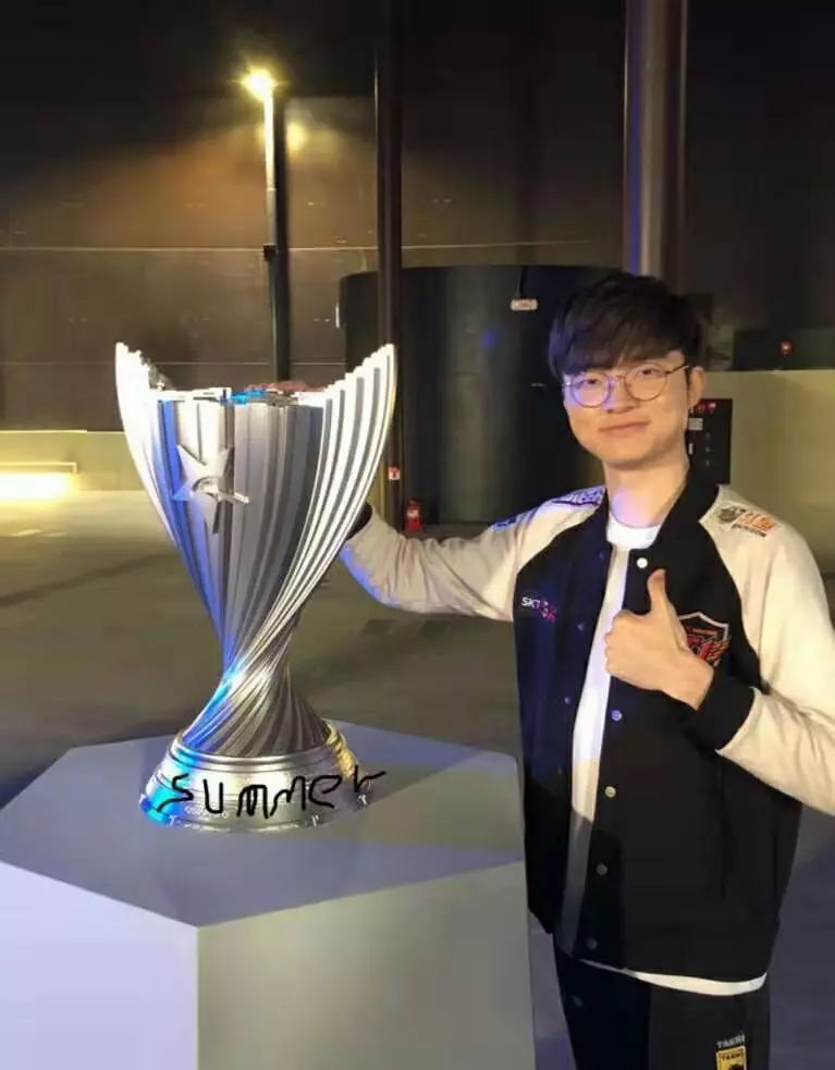 「人物志」从李相赫到faker,是一个很漫长艰难的过程-搜狐大视野-搜狐