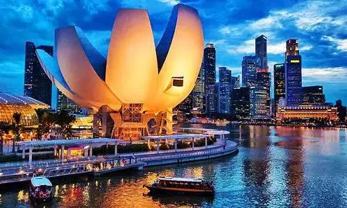 新加坡这些建筑都是从外星来的吧?感觉住在科幻片里!